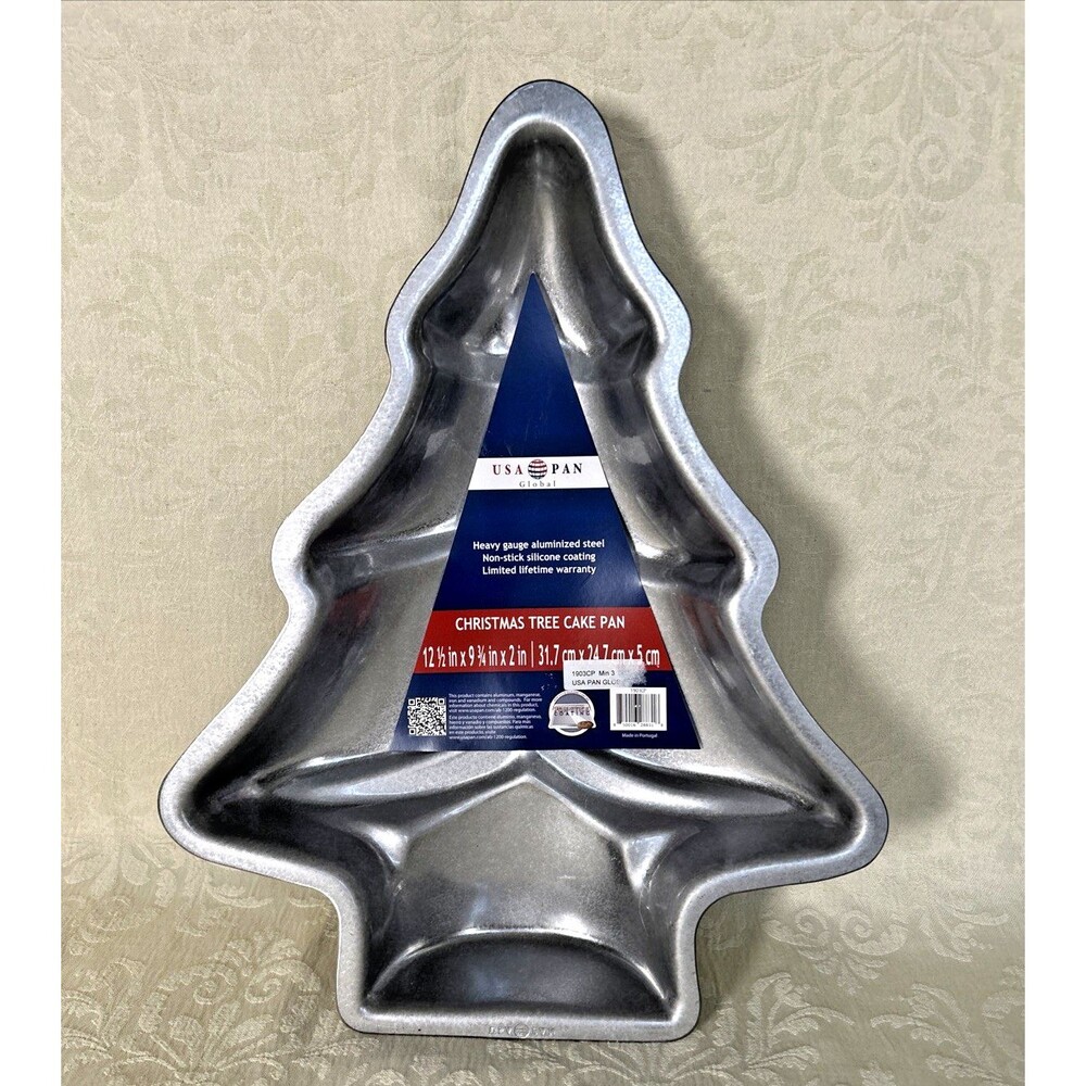 USA Pan Global Nonstick Christmas Tree Cake Pan Aluminized Steel 12.5x9.75x2 NWT